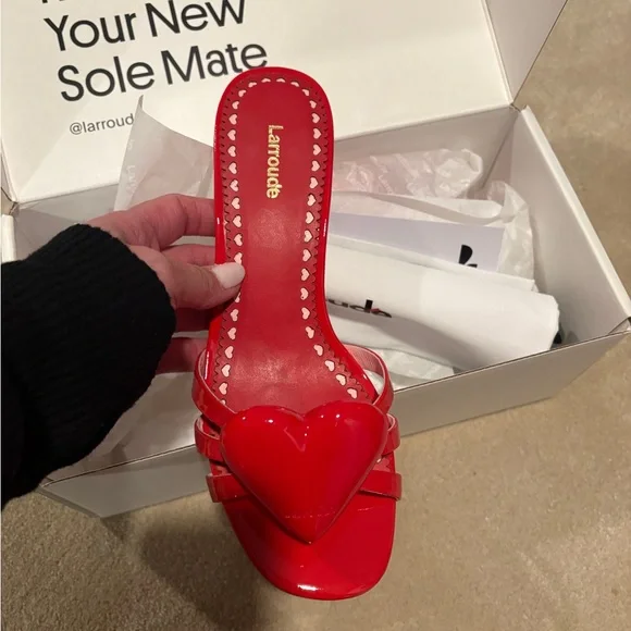 Larroude NIB Red Heart kitten heels - Picture 3 of 8